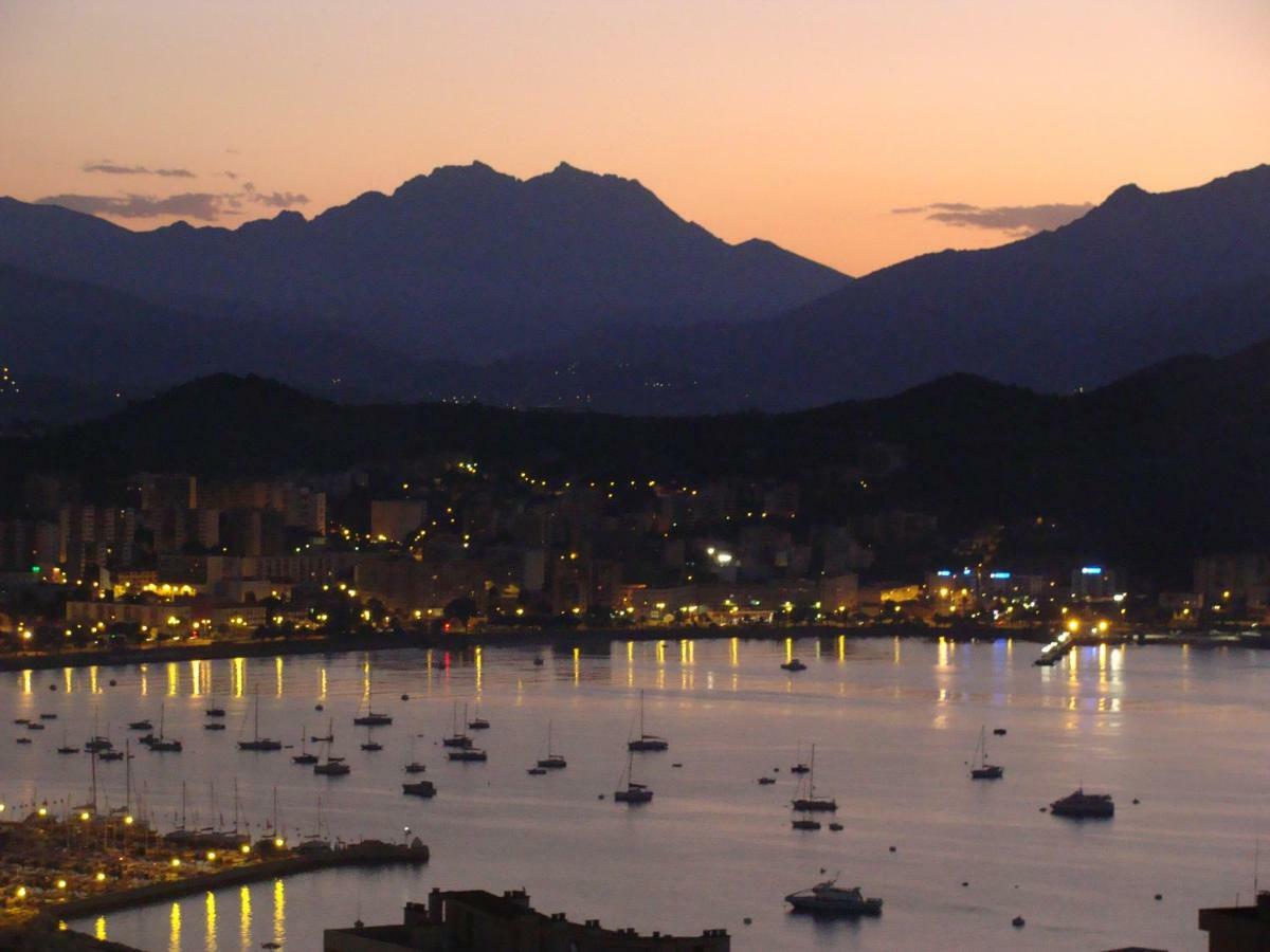 Le Pigeonnier Ajaccio Apartman Ajaccio  Kültér fotó