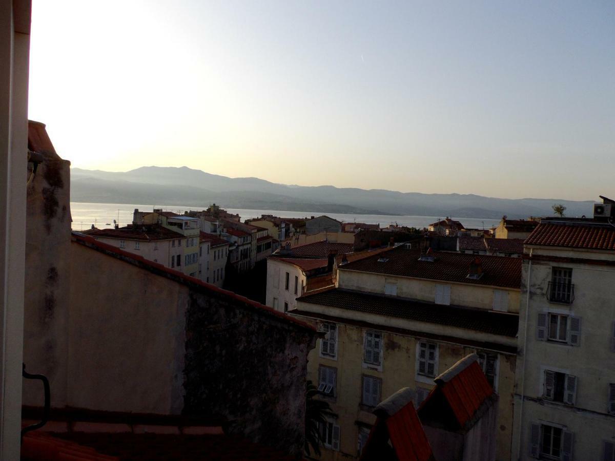 Le Pigeonnier Ajaccio Apartman Ajaccio  Kültér fotó