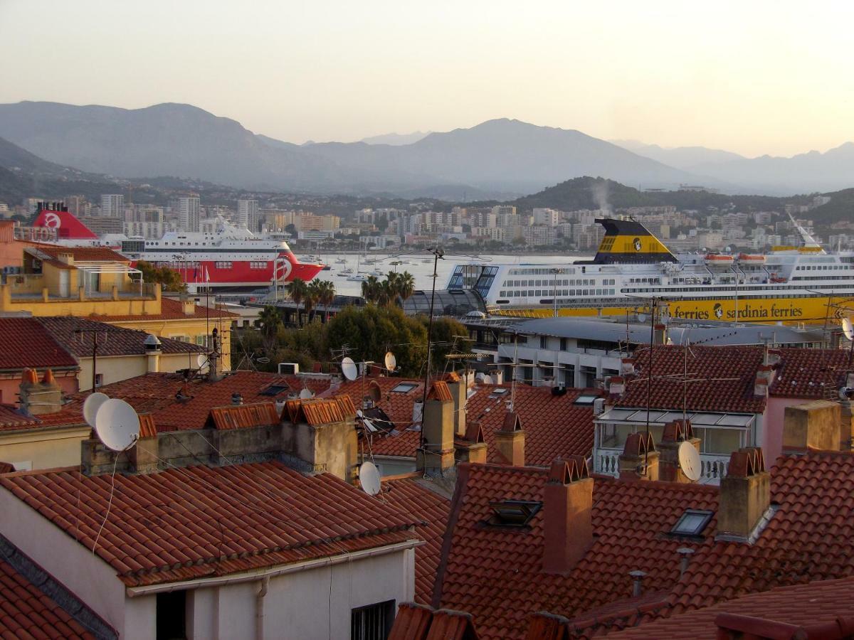 Le Pigeonnier Ajaccio Apartman Ajaccio  Kültér fotó